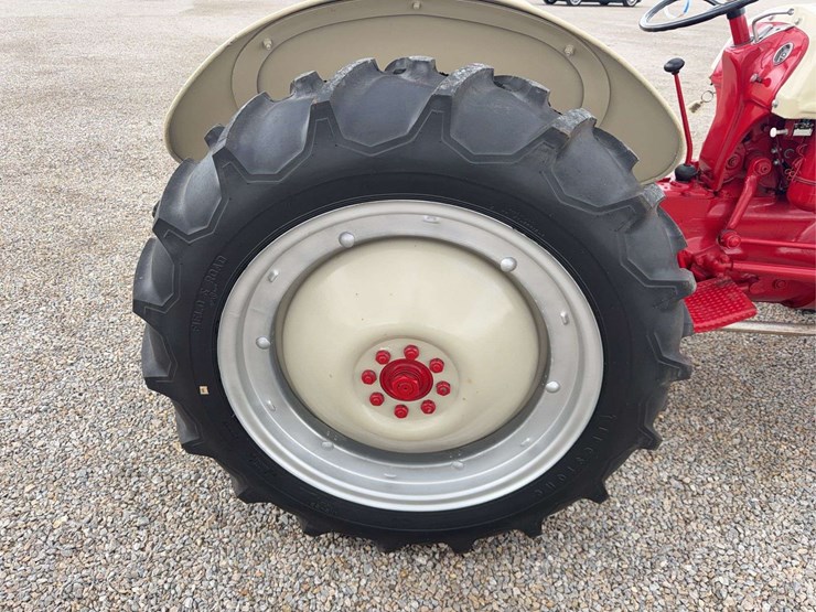 ford-8n-image-18