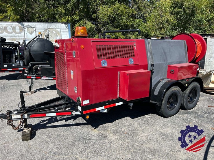 2009-sewer-equipment-co.-of-america-747-fr2000-jetter-trailer-image-1