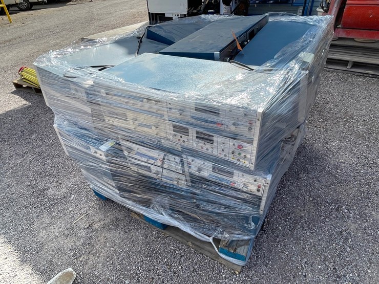 #4666-•-pallet-of-electronic-equipment-image-2