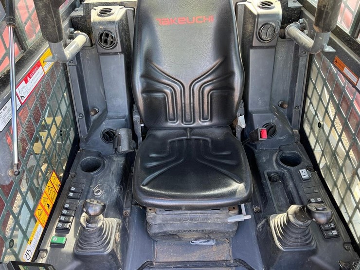 2023-takeuchi-tl12v2-image-18