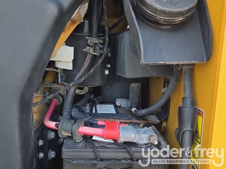 2019-caterpillar-299d2-image-44
