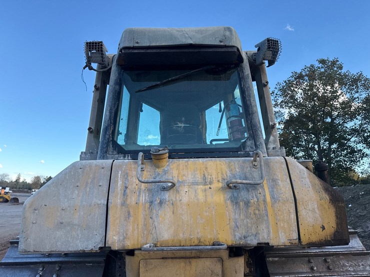 2005-caterpillar-d6n-lgp-image-25