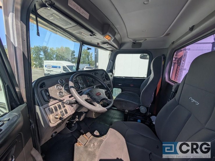 2014-peterbilt-386-image-21
