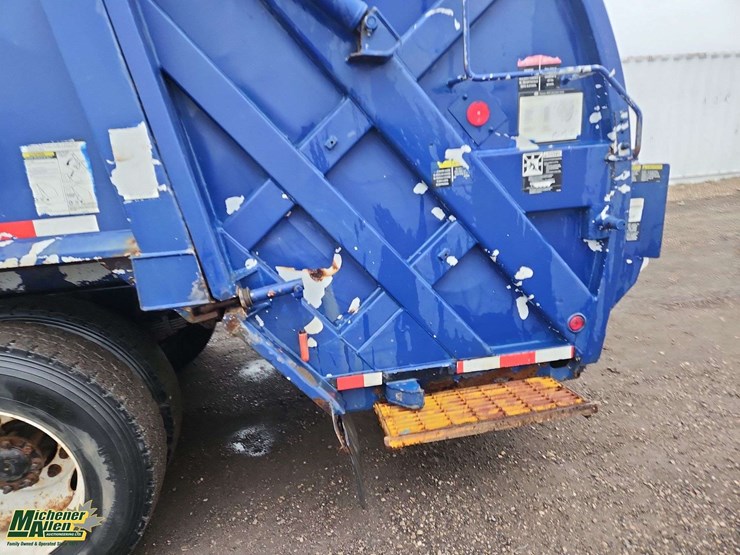 2007-international-workstar-7400-image-21