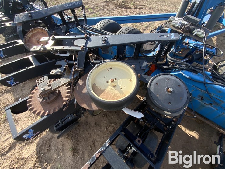 kinze-2700-image-16