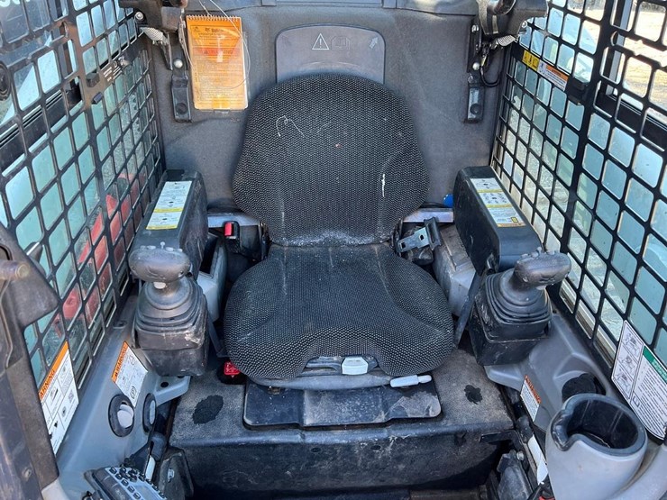 2020-bobcat-t770-image-17