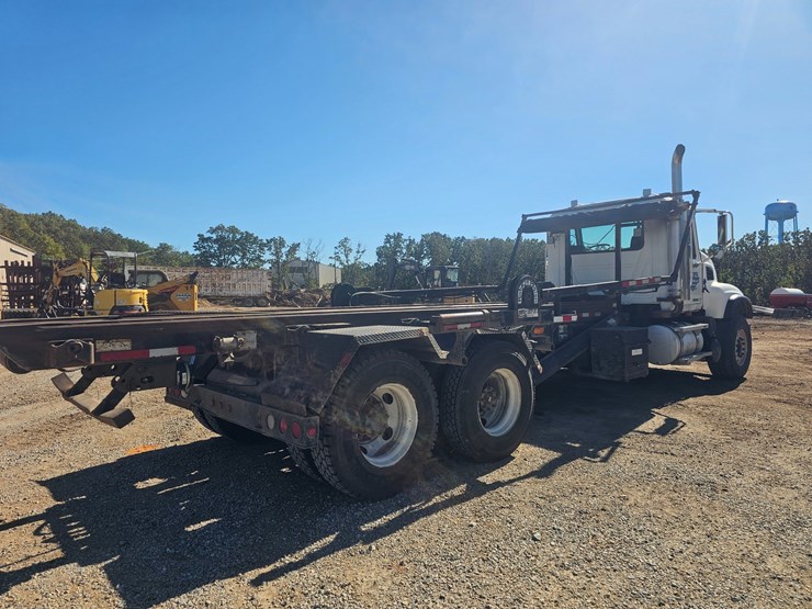 2007-mack-cl713-image-16