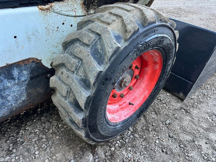 2017-bobcat-s570-image-17