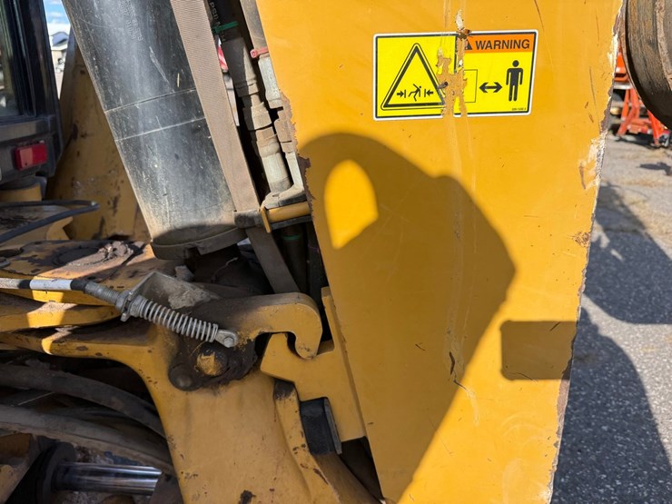caterpillar-420e-image-47