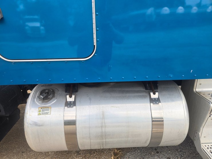 2020-peterbilt-579-image-94