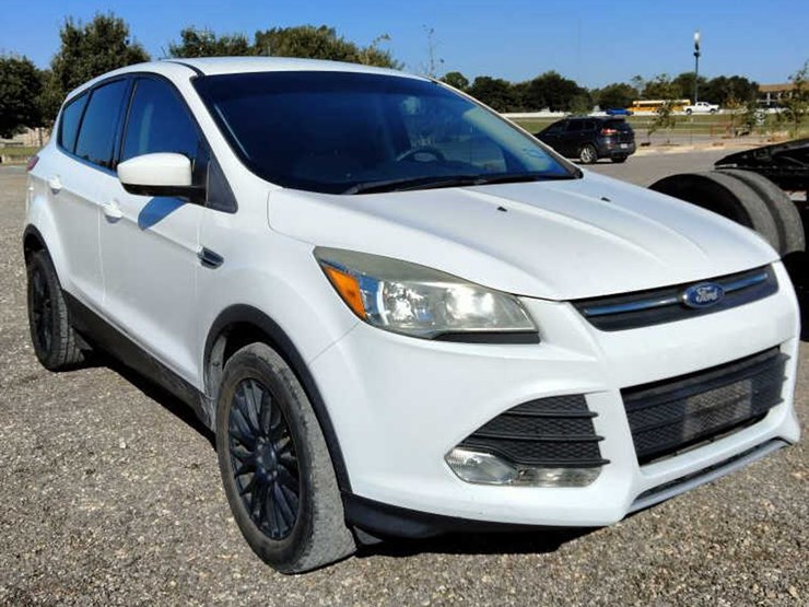 2016-ford-escape-se-image-3