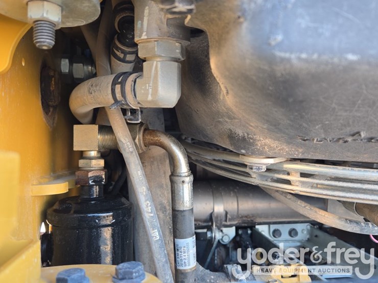 2019-caterpillar-299d2-image-40