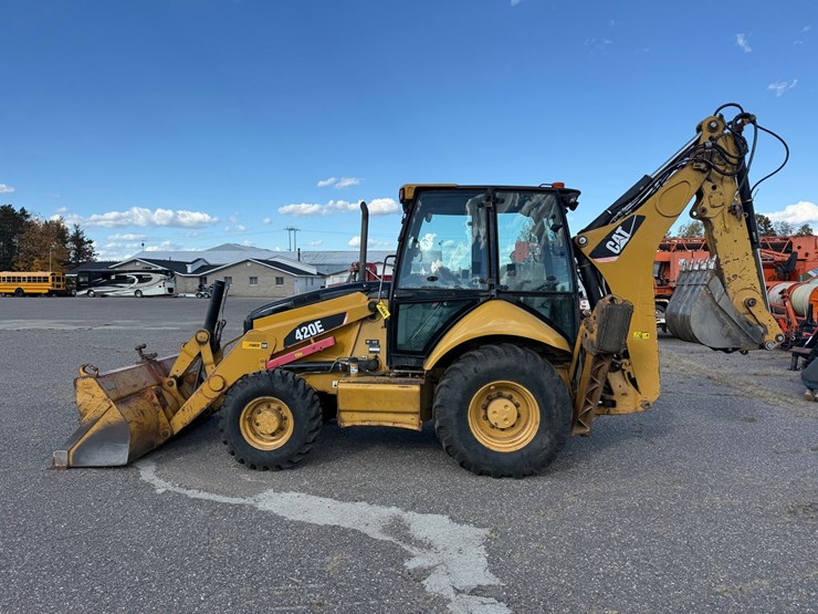 caterpillar-420e-image-2