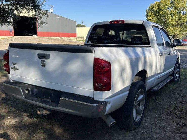 2008-dodge-ram-1500-image-4