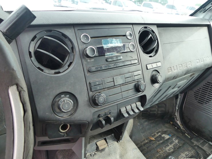 2011-ford-f250-xlt-image-14