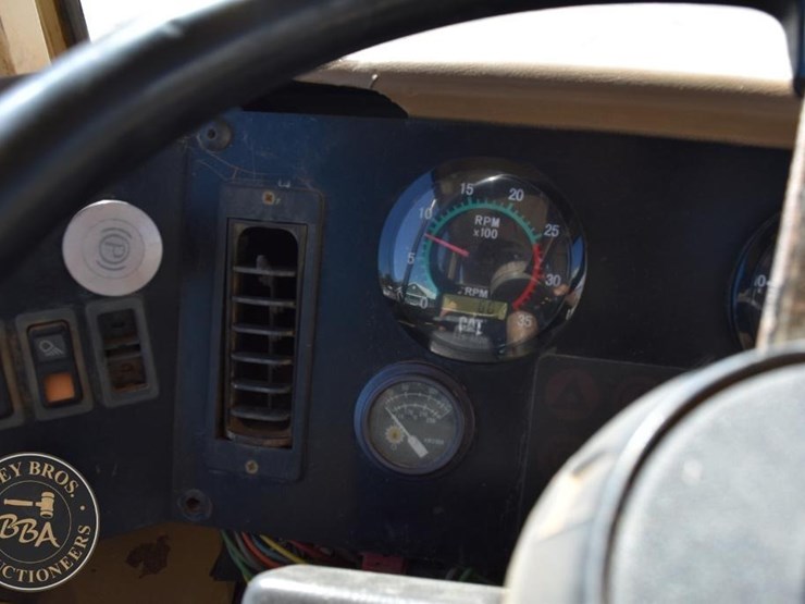 1997-caterpillar-d250e-ii-image-44