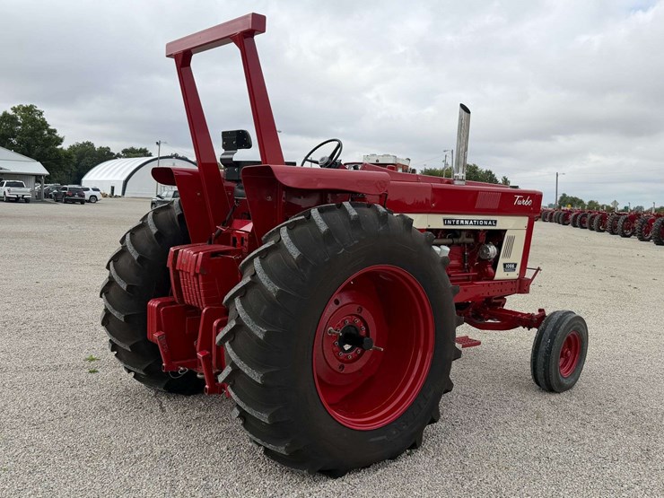 farmall-1066-turbo-row-crop-puller-image-6