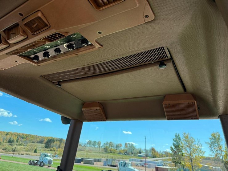 john-deere-8450-image-39