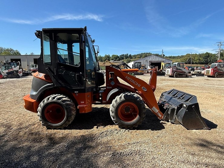 2021-hitachi-zw50-5b-image-5