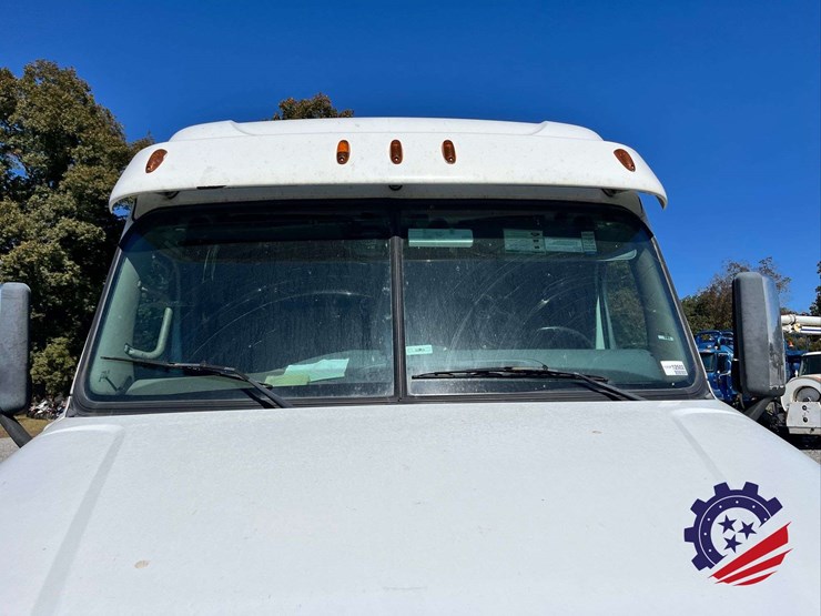 2018-freightliner-cascadia-t/a-truck-tractor-image-9