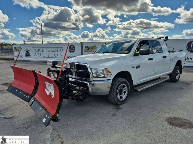 2012-dodge-2500-image-1
