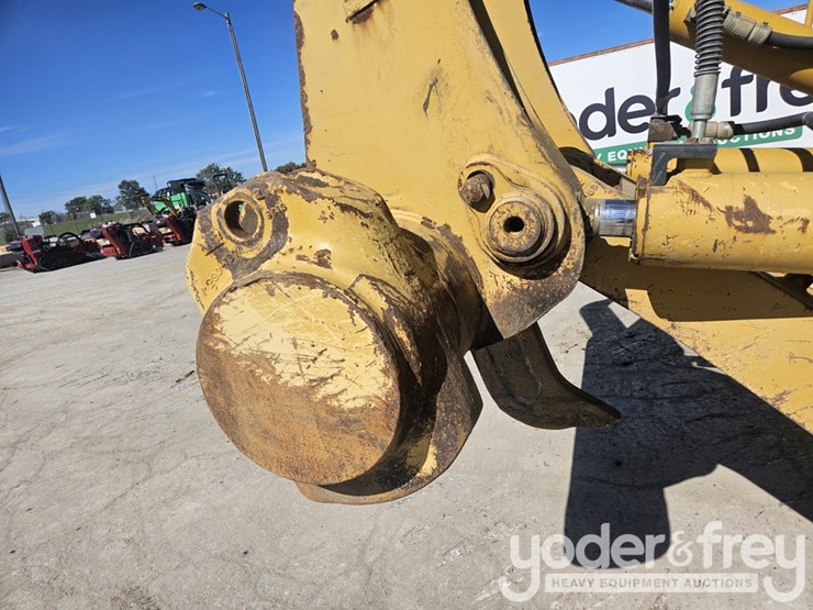 2010-caterpillar-d7e-image-18