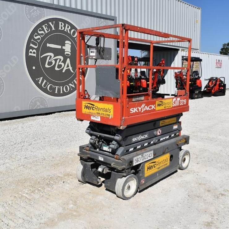 2016 SKYJACK SJIII3219