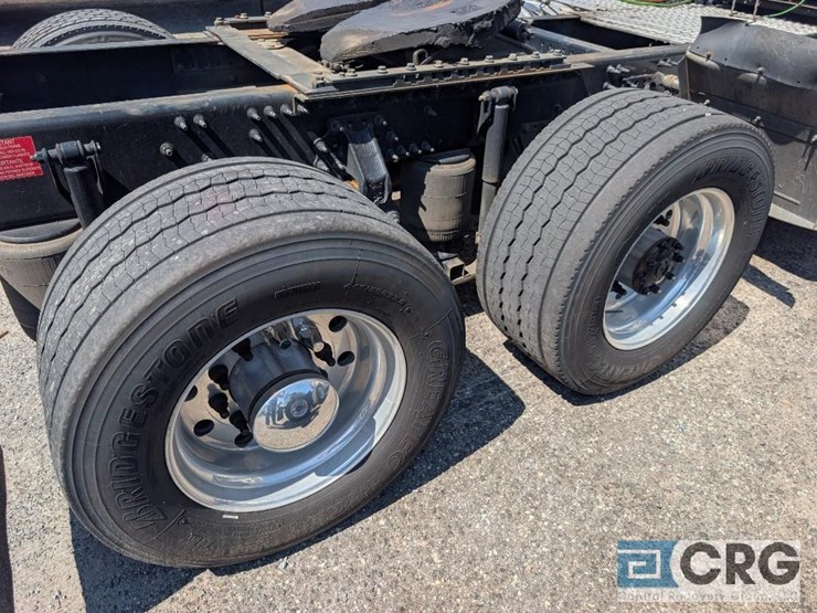 2018-volvo-10-image-10