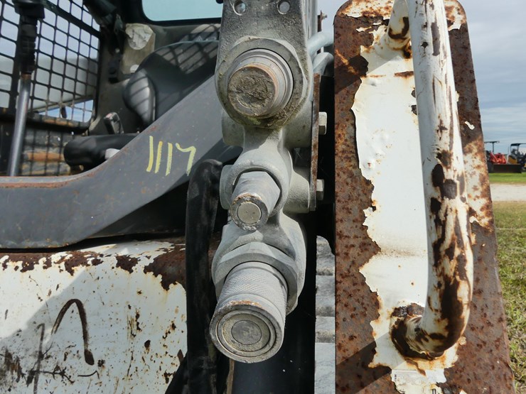 2018-bobcat-t450-image-11