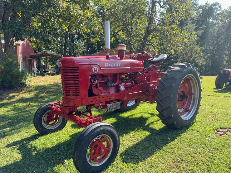 1953-farmall-super-m-image-1