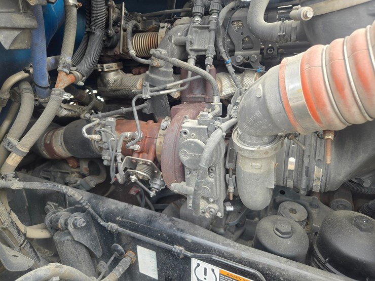 2020-peterbilt-579-image-35