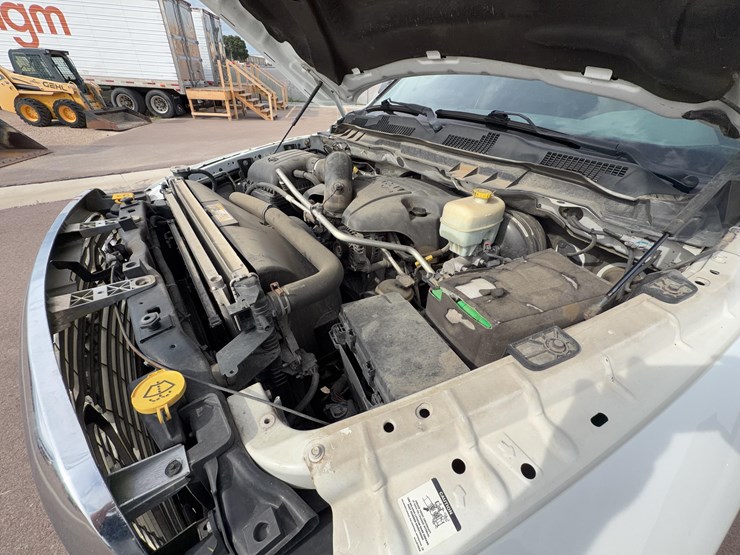 2014-dodge-1500-image-24