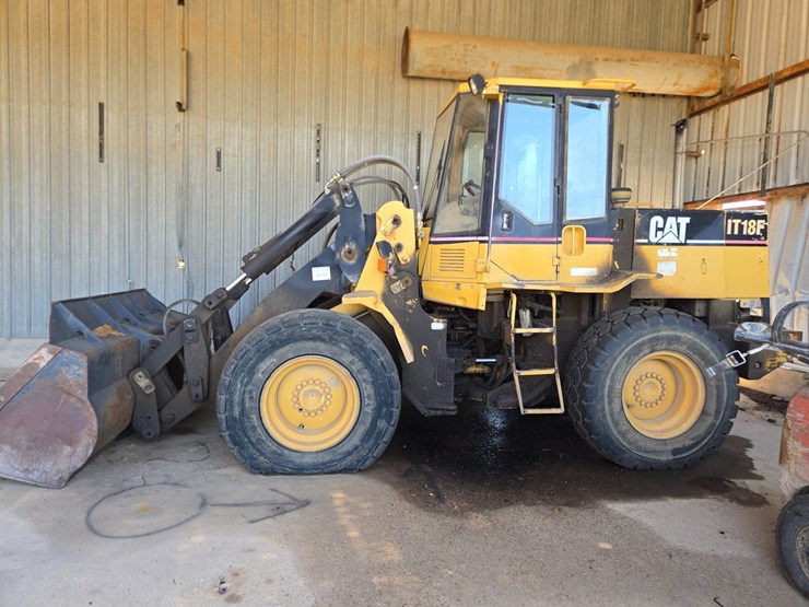 caterpillar-it18f-image-3