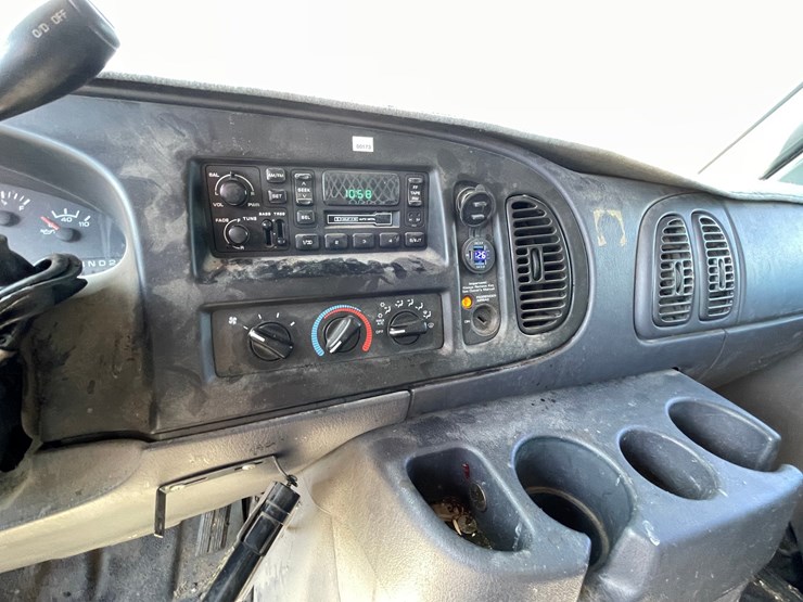 #2753-•-2000-dodge-ram-(title-in-delay)-image-26