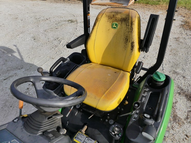 john-deere-1025r-image-13