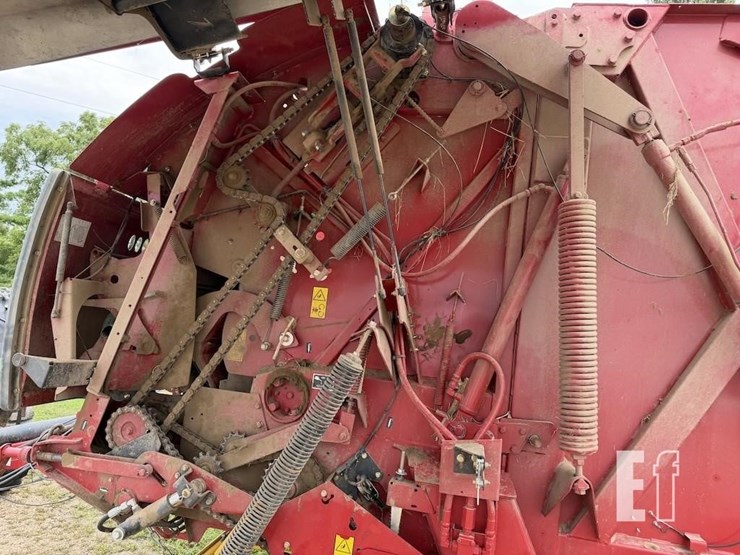 2015-new-holland-roll-belt-560-image-10