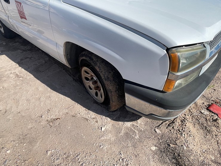 2005-chevrolet-silverado-1500-image-14