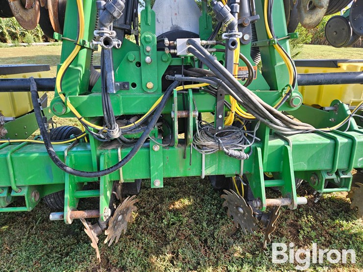 john-deere-1720-image-9