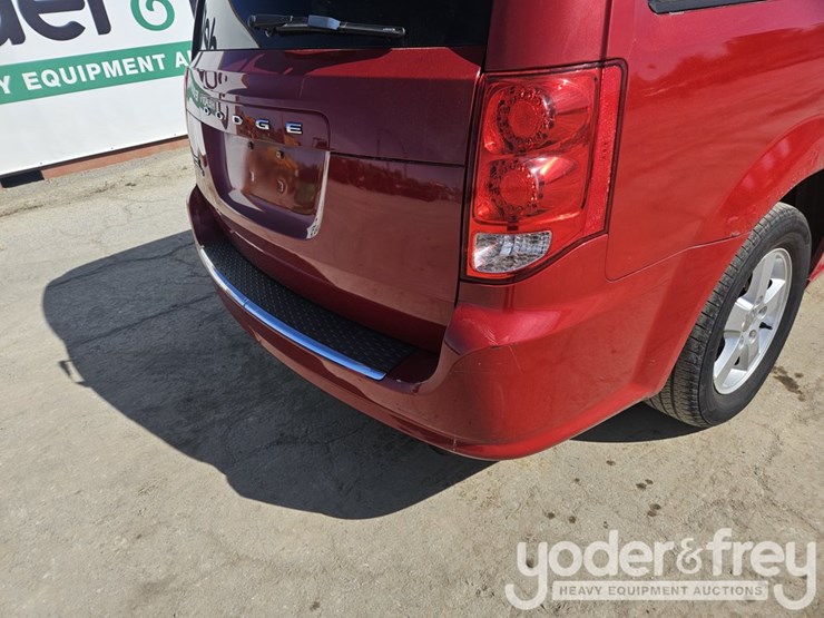 dodge-grand-caravan-image-21