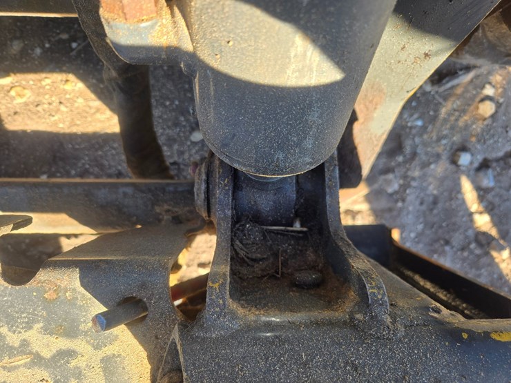 new-holland-l228-image-49