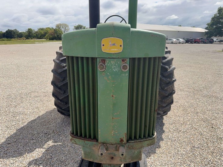 john-deere-720-image-9