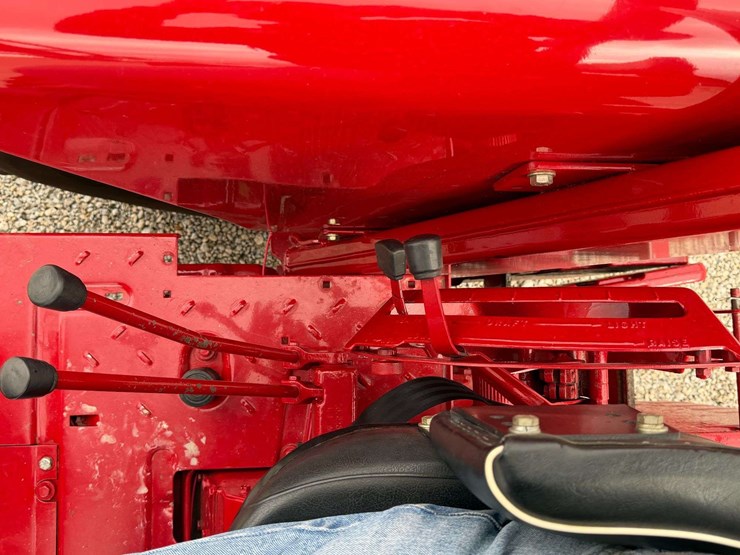 farmall-1066-turbo-row-crop-puller-image-48