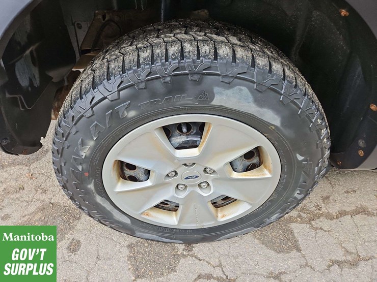 2013-ford-explorer-image-11