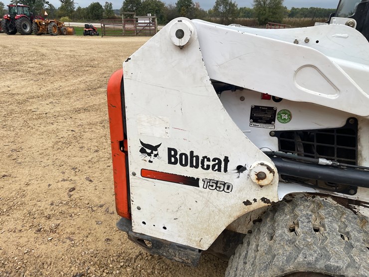 2015-bobcat-t550-image-9