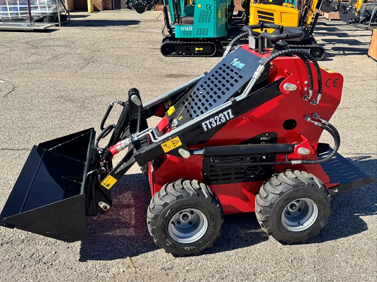 2026-unused-ft323tz-future-skid-steer-wheeler-loader-image-3
