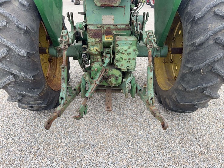john-deere-720-image-37