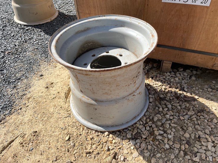 #3025-•-misc.-implement-rims-and-truck-spacer-rings-image-31