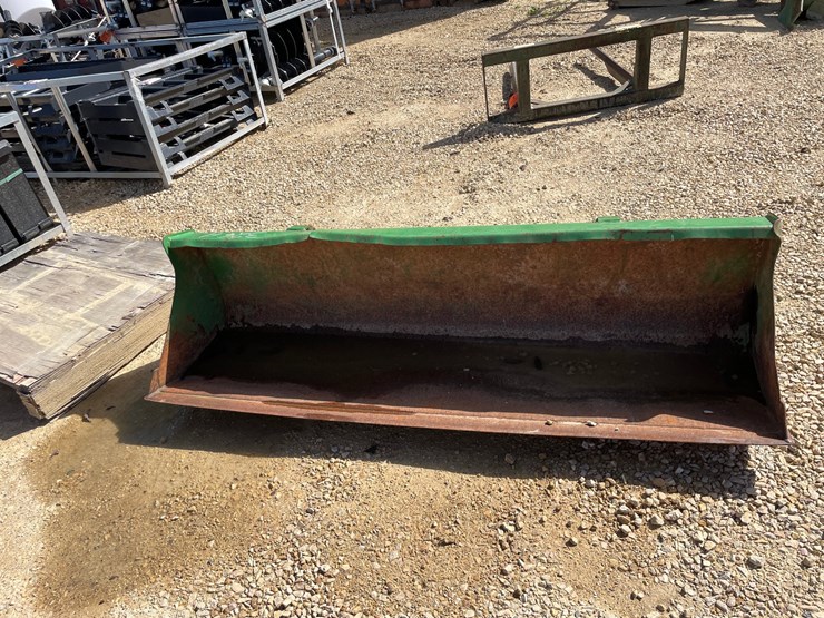 #3012-•-john-deere-bucket-image-2