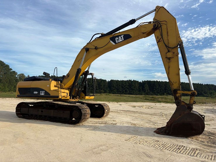 2008-caterpillar-330-image-4