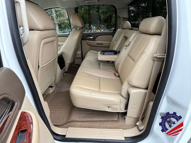 2013-chevrolet-silverado-z71-/-4x4-/-3500hd-pickup-image-47